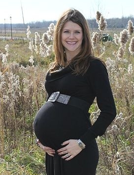 If this woman gets a flu shot, it may produce benefits for her child. (click for credit)